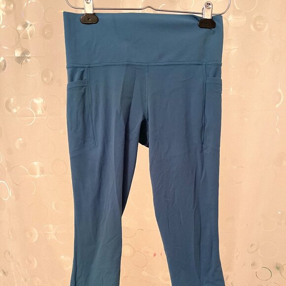 Athleta Salutation Stash Pocket Capri Leggings Teal M - Picture 1 of 2